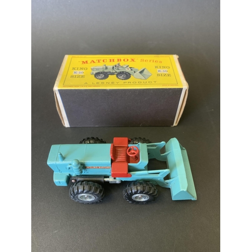 183 - A boxed Matchbox King Series No.K-10 Aveling-Barford tractor shovel (mild playwear and box with mild... 