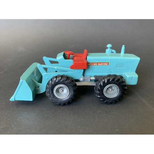 183 - A boxed Matchbox King Series No.K-10 Aveling-Barford tractor shovel (mild playwear and box with mild... 