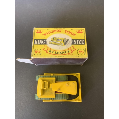 184 - A boxed Matchbox King Series No.3 caterpillar D9 bulldozer (mild playwear and box as found)