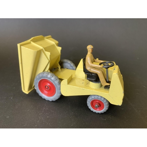 185 - A boxed Dinky Supertoys No.962 Muir-Hill dumper truck (playworn and box with wear)