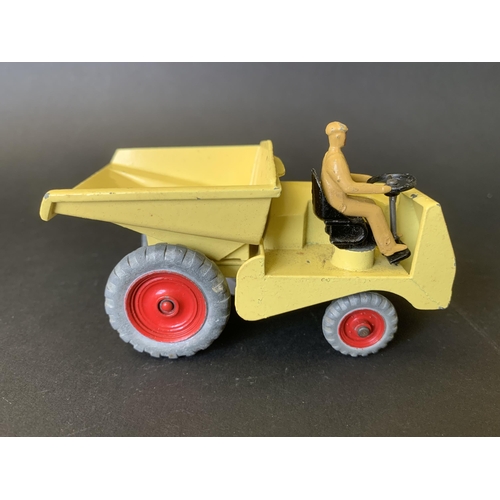 185 - A boxed Dinky Supertoys No.962 Muir-Hill dumper truck (playworn and box with wear)