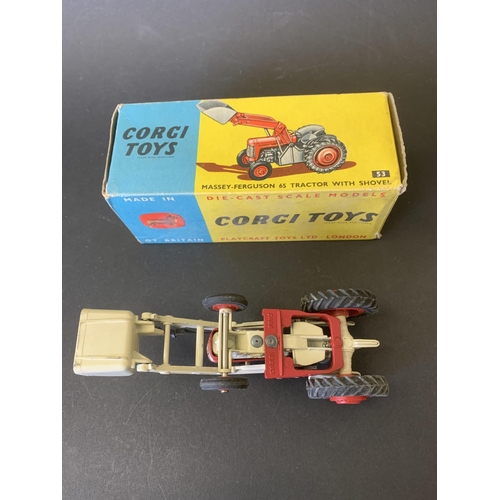 186 - A boxed Corgi Toys No.53 Massey-Ferguson 65 tractor with shovel (mild playwear and box with mild wea... 