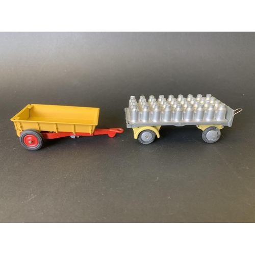 188 - Two boxed Corgi Toys vehicles, No.51 Massey-Ferguson 30 CWT trailer and No.101 platform trailer, thi... 