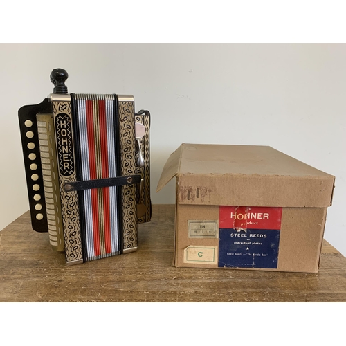 195 - Circa 1960's Hohner Melodeon in the key of 'C', comes in original card box (mild signs of use)