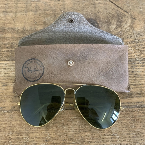 277 - Vintage B & L USA Ray-Ban aviator style sunglasses in original brown leather case (some corrosion to... 