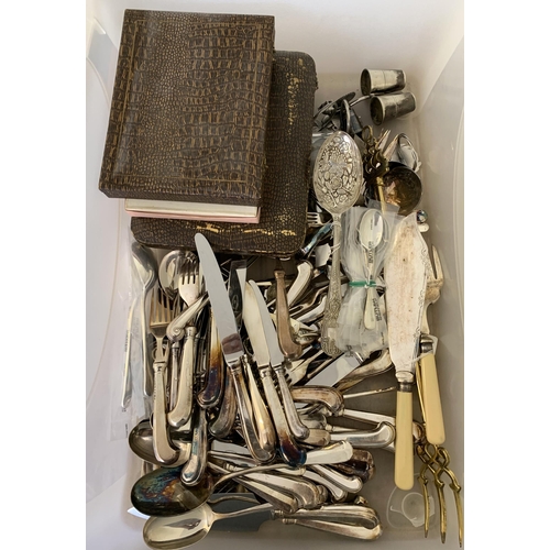 306 - A good selection of silver plated cutlery including pistol grip, rat tail and cased examples