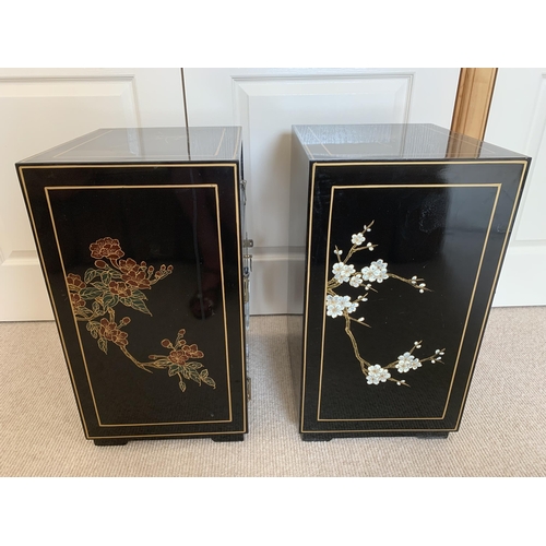 400 - A pair of vintage Chinese black lacquered chinoiserie decorated bedside cupboards, applied with colo... 