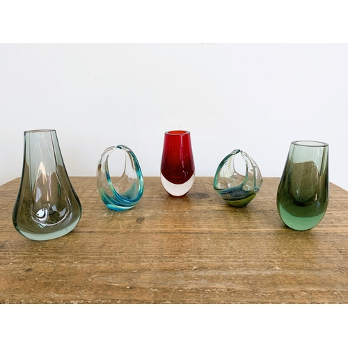 99 - Five items of Whitefriars and Mdina glass, the tallest 5 1/2