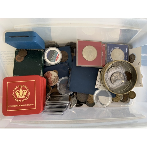 138 - A large selection of collectors coins, medallions, commemoratives, folders etc, does include two fak... 