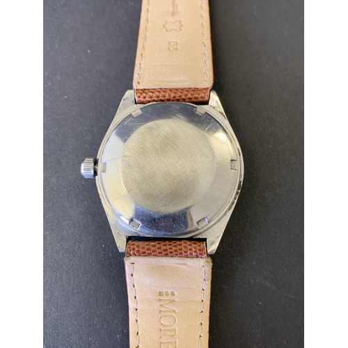 114 - A Jaeger LeCoultre Club wristwatch (for repair, loose crystal)