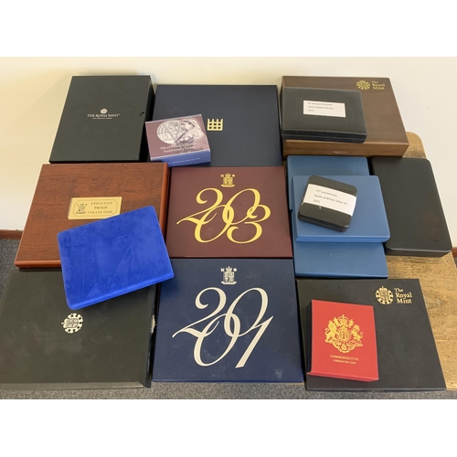 136 - A selection of empty commemorative/collectors coins boxes