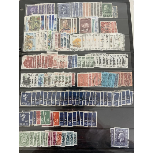 182 - A mixed lot of vintage world postage stamps in a lever arch file