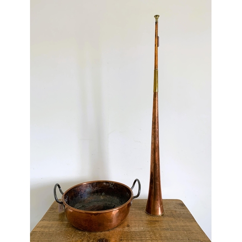 187 - A vintage copper pan, 13