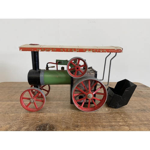 27 - A boxed vintage Mamod traction engine (playworn condition)