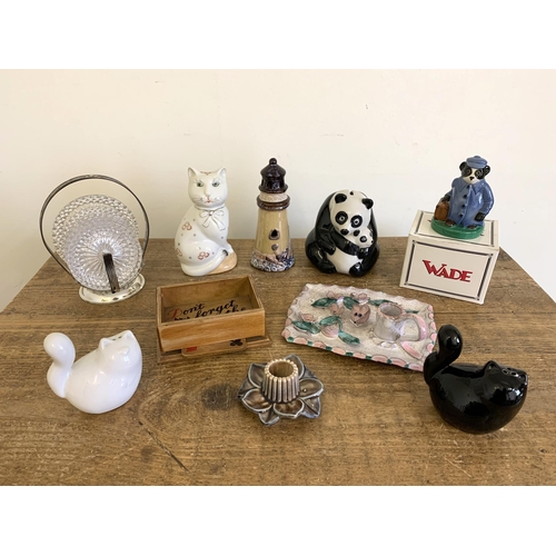 324 - Mixed ceramics including Wade, animal money boxes, cat cruet etc