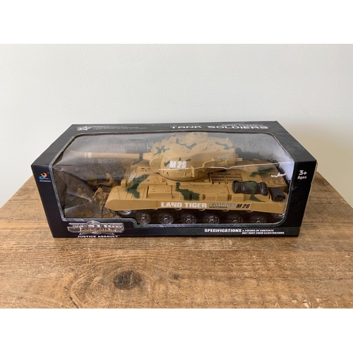 55 - A new and boxed 'Hongxinda' Justice Assault Land Tiger Tank, approx. 13