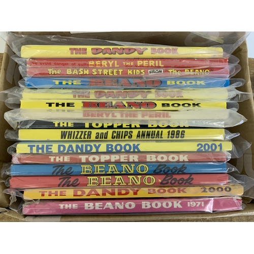 70 - Fifteen vintage Beano, Dandy etc annuals