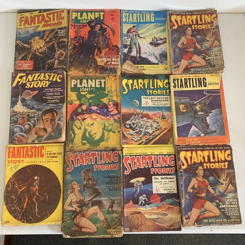 73 - An interesting large collection of vintage American sci-fi themed comic books, the earliest includin... 