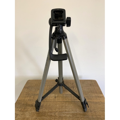 222 - A boxed Opticron HR66 GA spotting scope with tripod stand, clear optics (signs of use and storage, d... 