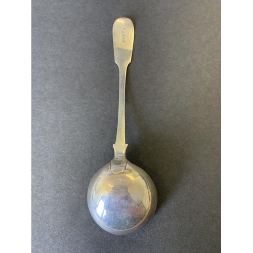 145 - A Victorian hallmarked silver fiddle pattern ladle, Glasgow 1847, 6 3/4