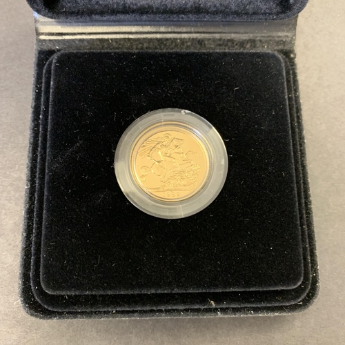 160 - A cased 1982 proof sovereign with certificate, only 22,500 produced in the year