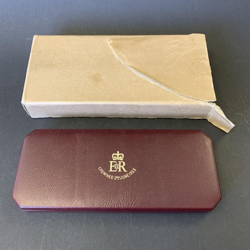 192 - A cased 1953 QEII proof Coronation coin set, comes with outer cardboard case