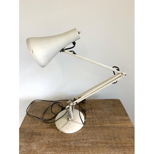 313 - A vintage cream coloured Anglepoise lamp