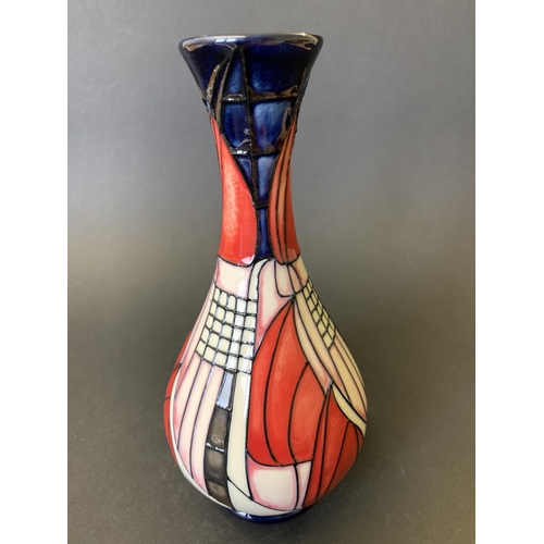 82 - Moorcroft unidentified pattern Master Trial vase, marked to base 'Trial 16/2/15 Master', 6 1/2