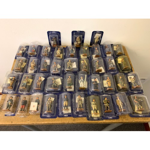 239 - A large collection of packaged Del Prado military figures