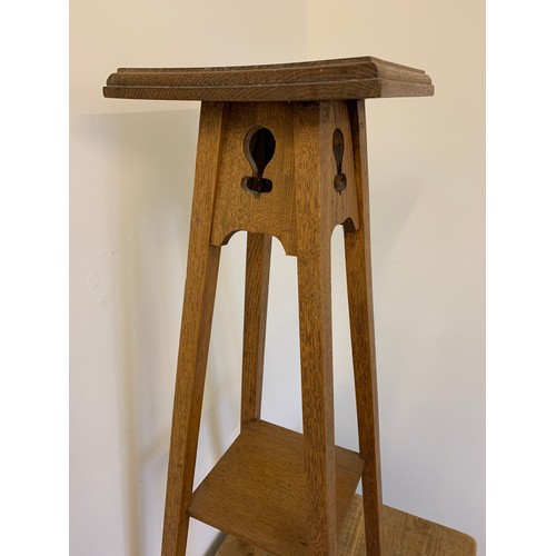 430 - A vintage oak plant stand, 34