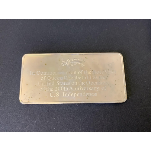 104 - A cased Danbury Mint 1976 200th Anniversary of American Independence ingot, weight approx. 47.5g