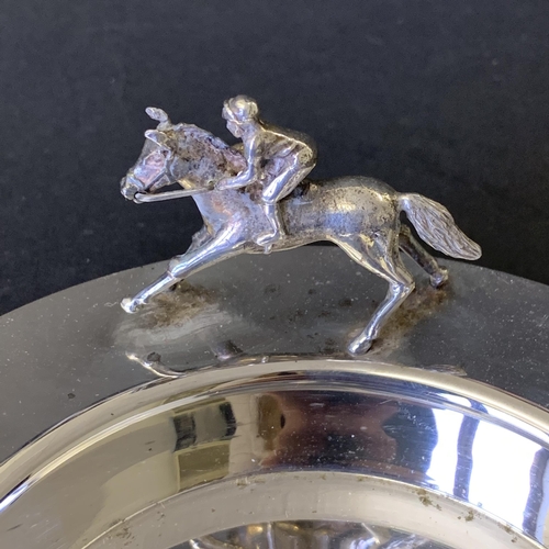 162 - An unusual and scarce boxed Links of London 925 sterling silver horse racing related dish with the a... 