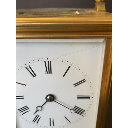 262 - An antique Barraund & Lunds brass carriage clock with key, 6 1/2