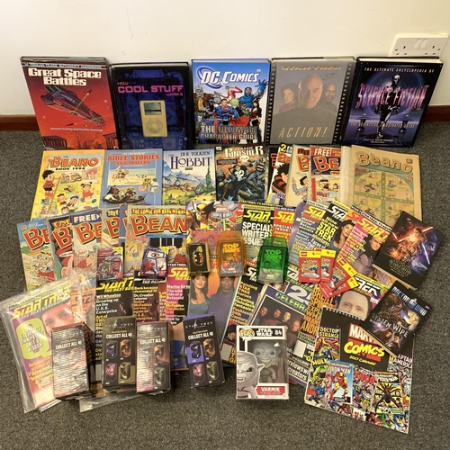 400 - A selection of vintage annuals, comics, boxed Star Trek collectable glasses, playing cards, includes... 