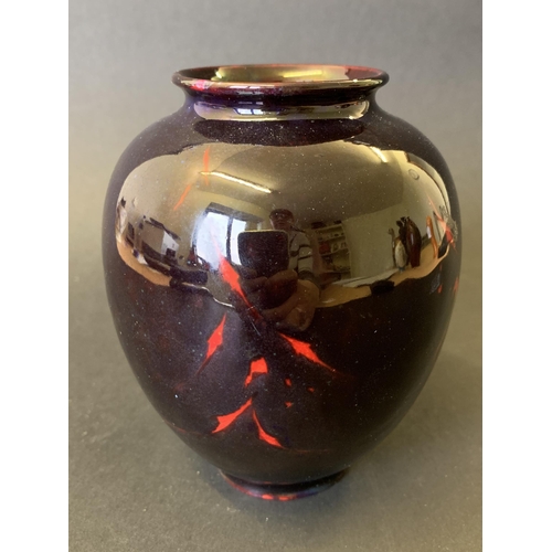 75 - A vintage Royal Doulton 'flambe' vase, approx. 4 1/4