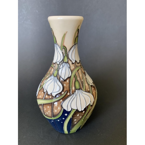 9 - A Moorcroft Trial vase in a 'Snowdrop' variant pattern by Kerry Goodwin, approx. 5 1/4