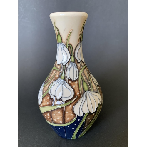 9 - A Moorcroft Trial vase in a 'Snowdrop' variant pattern by Kerry Goodwin, approx. 5 1/4