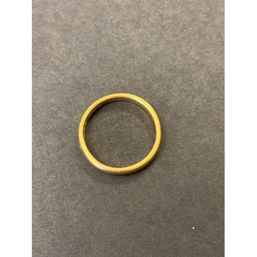 193 - A 22ct gold band, approx. size U 1/2, weight approx. 6.5g