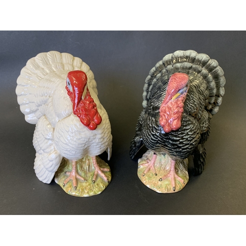 261 - Royal Doulton Bernard Matthews black turkey No.954/3000 together with a white turkey, No.758