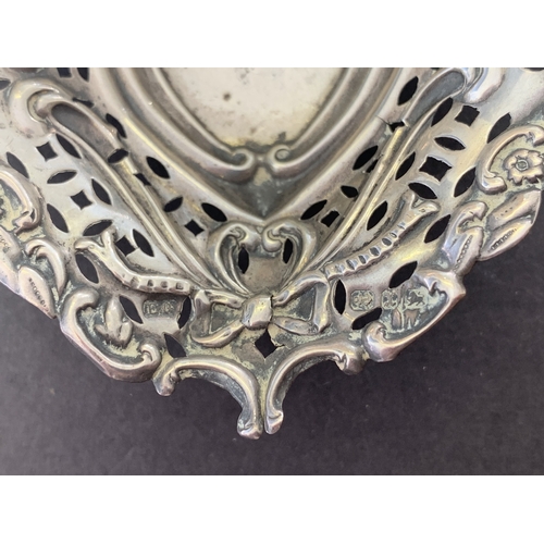 303 - A vintage hallmarked silver pierced bon bon dish, Birmingham hallmark, weight approx. 13g