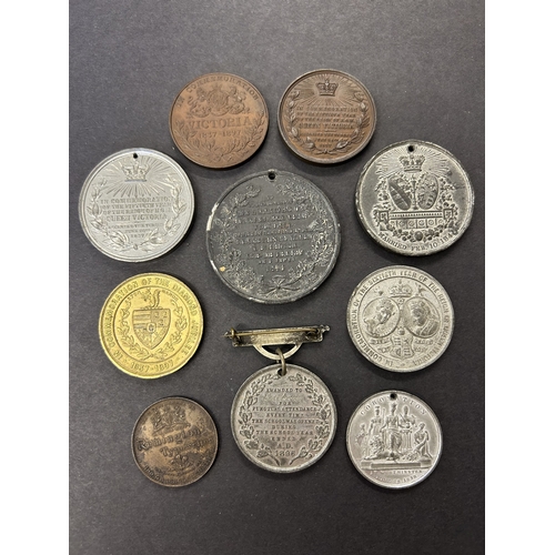 119 - A quantity of Victorian commemoration medallions including marriage, Coronation and Jubilee