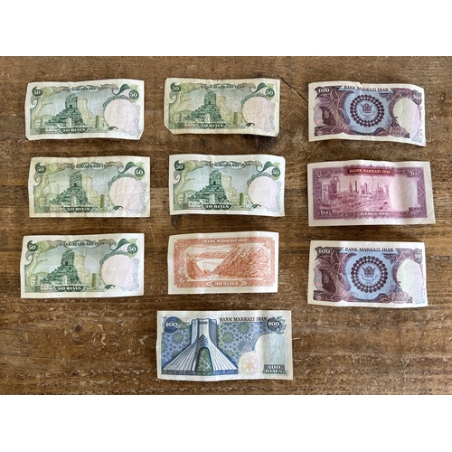 132 - Ten banknotes from the Bank of Markazi Iran to include 20, 50, 100 and 200 Rials