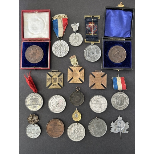 139 - A collection of Queen Victorian Jubilee medals and medallions including two cased examples