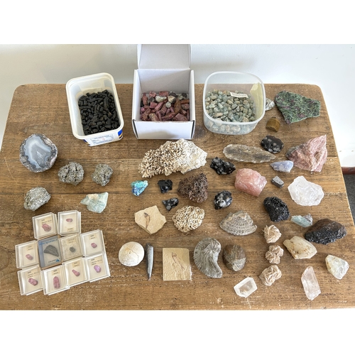 368 - Mixed minerals, geodes and fossils etc