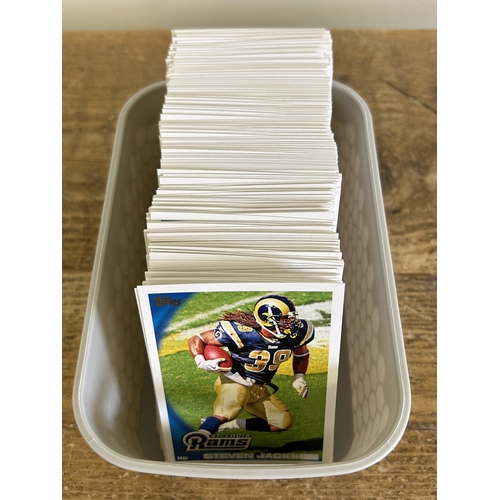 81 - Topps NFL trading cards 2010, approx. 250