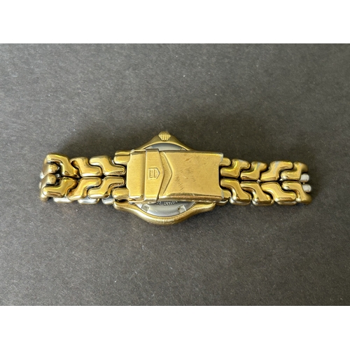 110 - A ladies Tag Heuer WG1330-2 wristwatch, 28mm dia (runs and ticks)