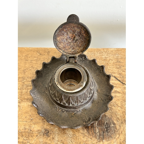 85 - A pair of white metal bird decorated photo frames, approx. 6