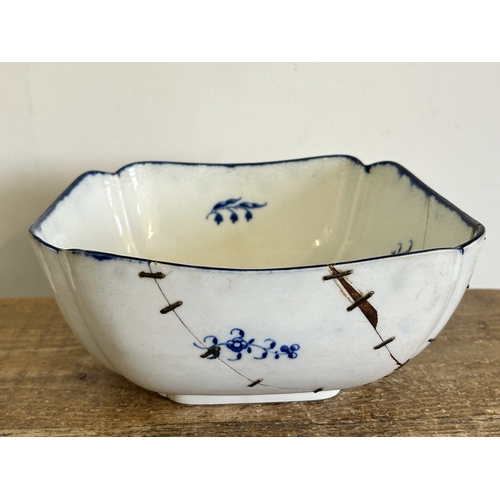 93 - A late 18th Century Caughley large square lobed dessert dish with blue printed Salopian mark to base... 
