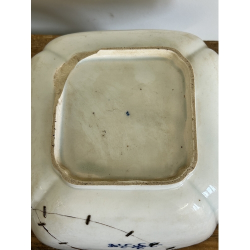 93 - A late 18th Century Caughley large square lobed dessert dish with blue printed Salopian mark to base... 