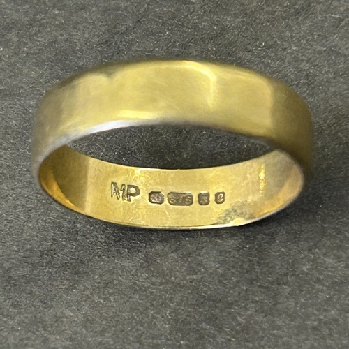 157 - A 9ct gold band, approx. size W, weight approx. 3.5g